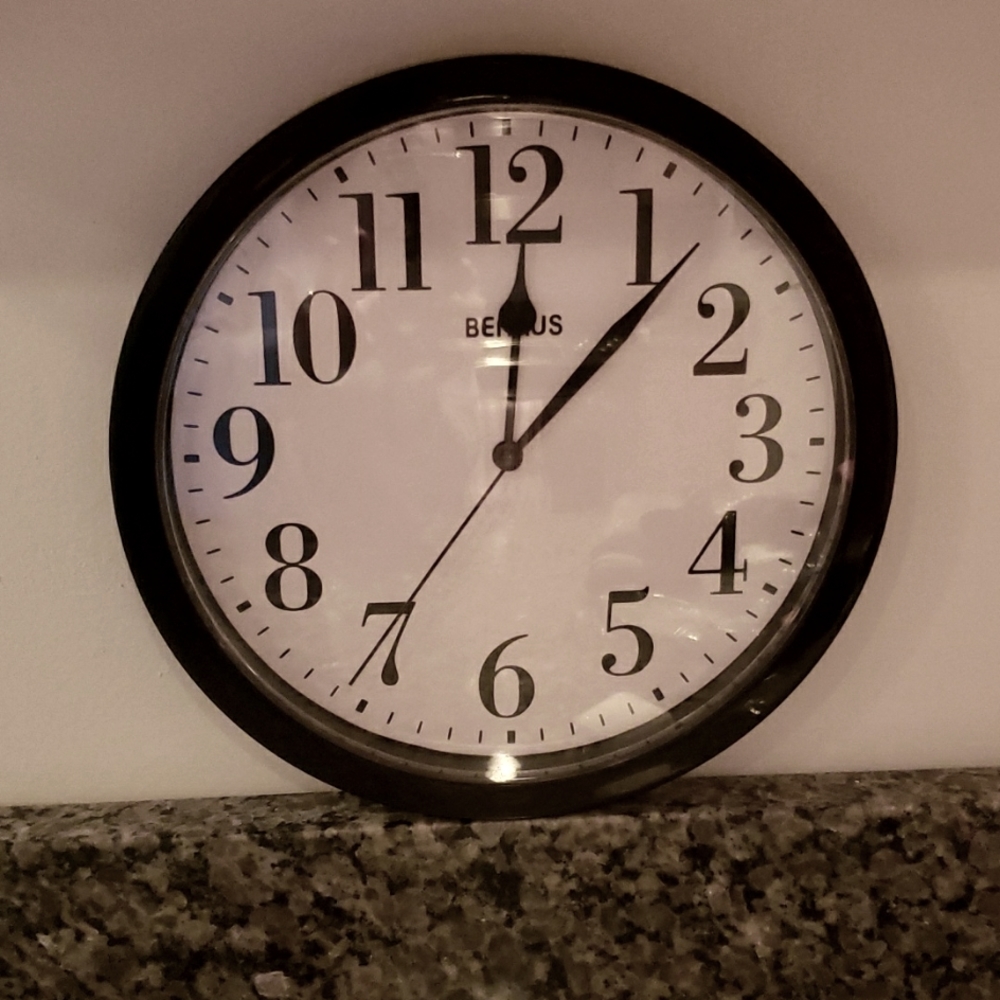 ⏰️ Wall Clock ⏰